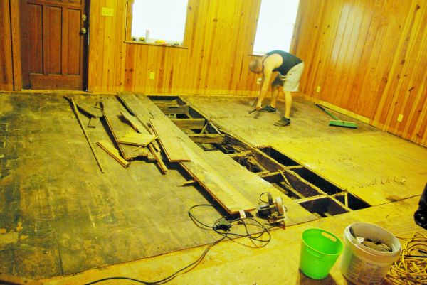 Subfloor Demolition in Phoenix